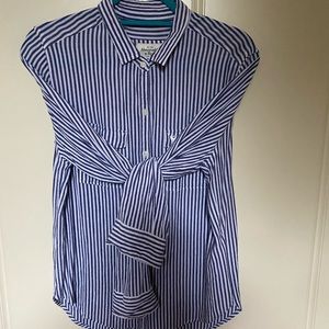 ABERCROMBIE & Fitch stripped Blouse .
